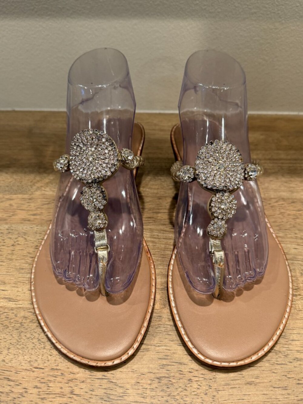 Tommy Bahama Women's Tan Gold Low Heel Sandals Size 9